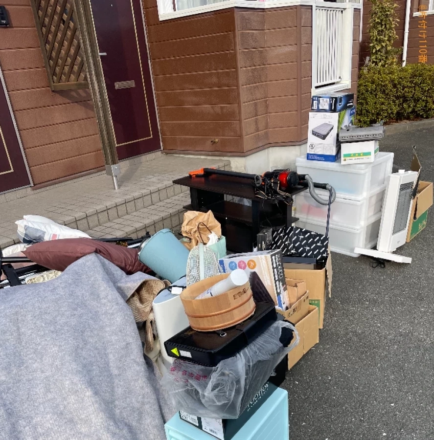 【浜松市西区】布団、折り畳み式の机、収納ケース、掃除機等の回収