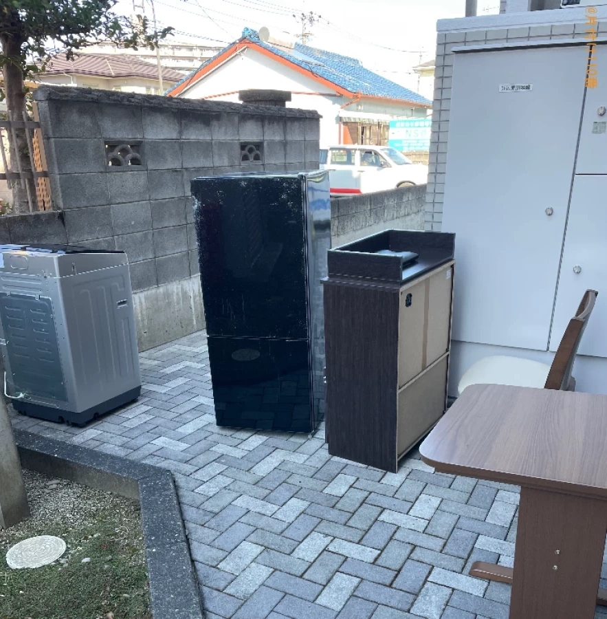 【浜松市中区】冷蔵庫、洗濯機、テーブル、椅子、棚等の回収・処分
