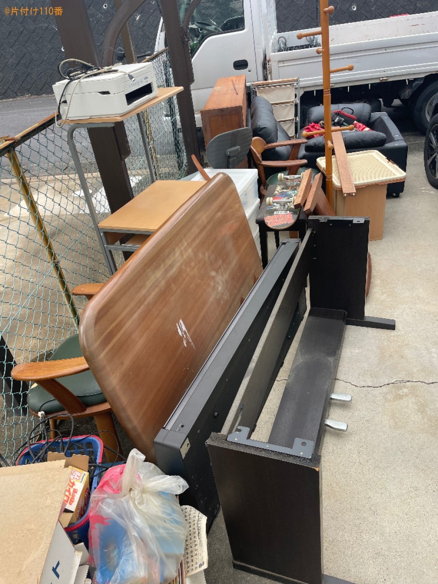 【菊川市】ピアノ、テーブル、椅子、PCデスク、プリンター等の回収