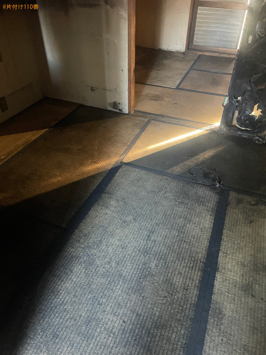 【浜松市中央区】テレビ、テレビ台等の回収とハウスクリーニング